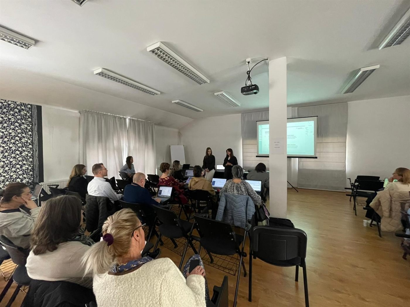 Cluj Bar Association workshop — wide view of the room